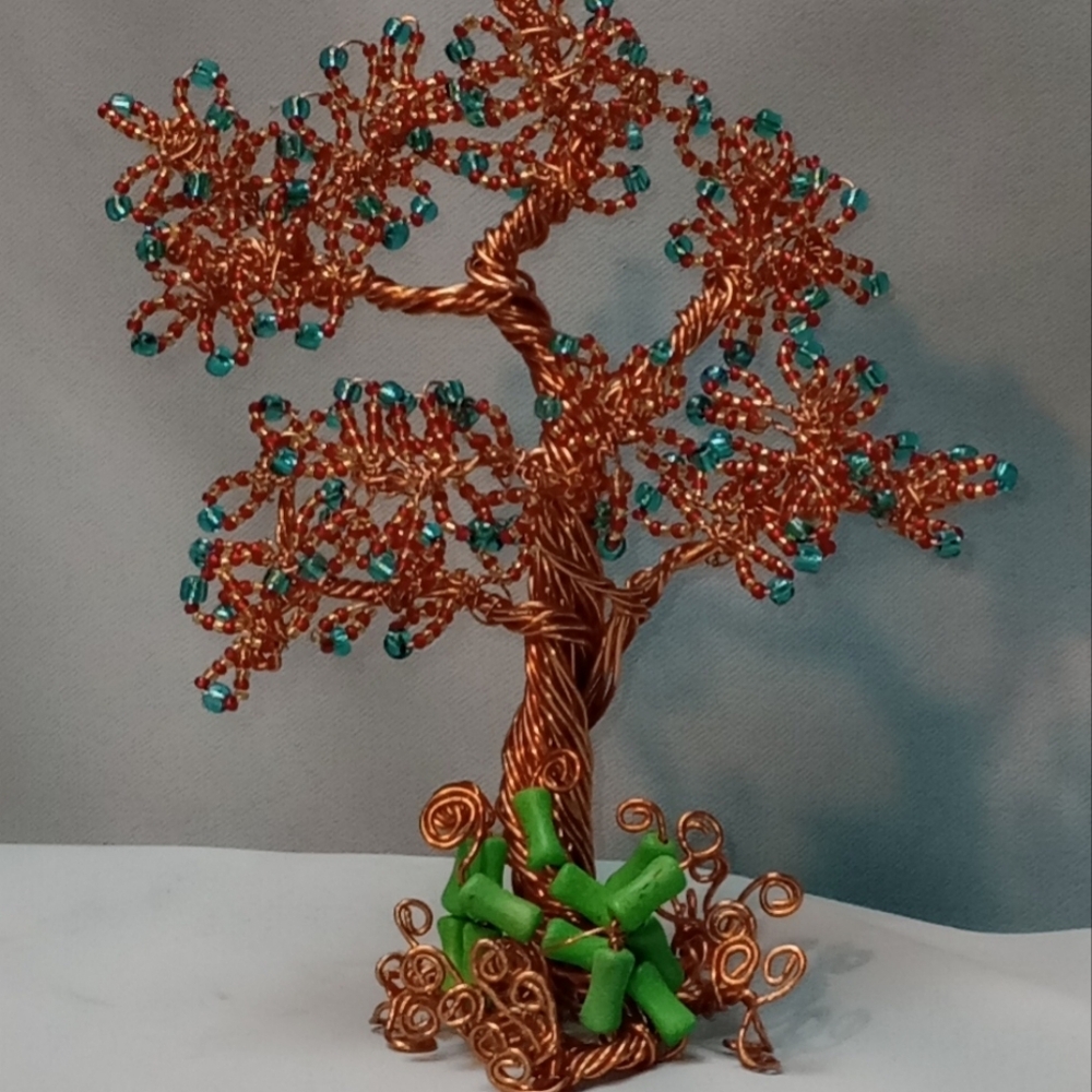 Hand Crafted Copper Tree"Christmas in the Jungle" - Picture 2 of 4